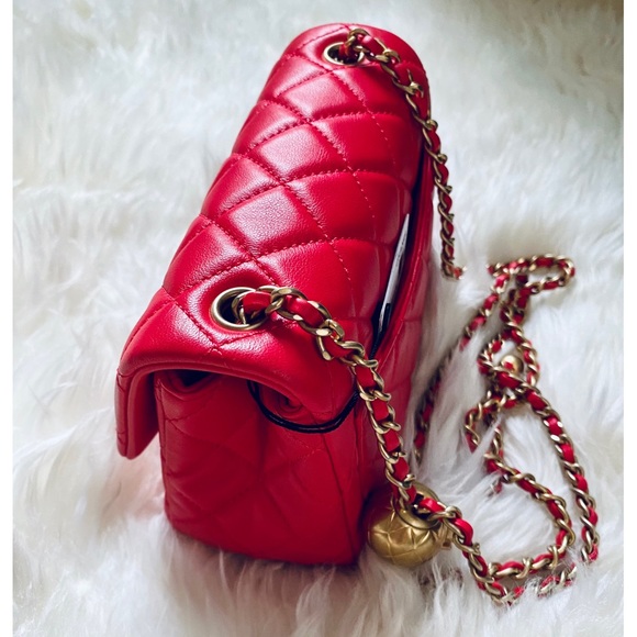 * SOLD* CHANEL Pearl Crush 21B Mini Square Flap Bag. Red. Gold Hardware. NEW. - Picture 3 of 8